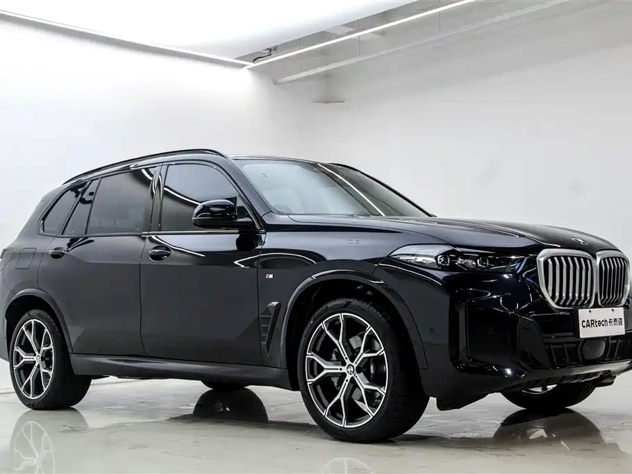 BMW X5 2023 xDrive 30Li Premium M Sport
