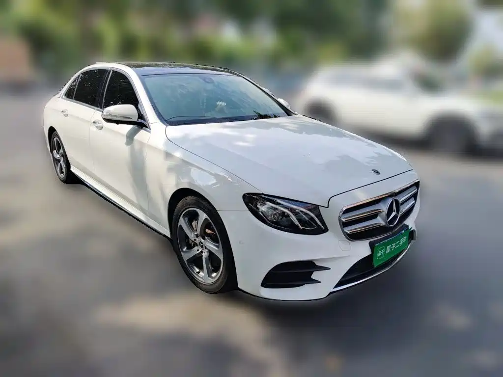 Mercedes-Benz E-Class — миниатюра 3