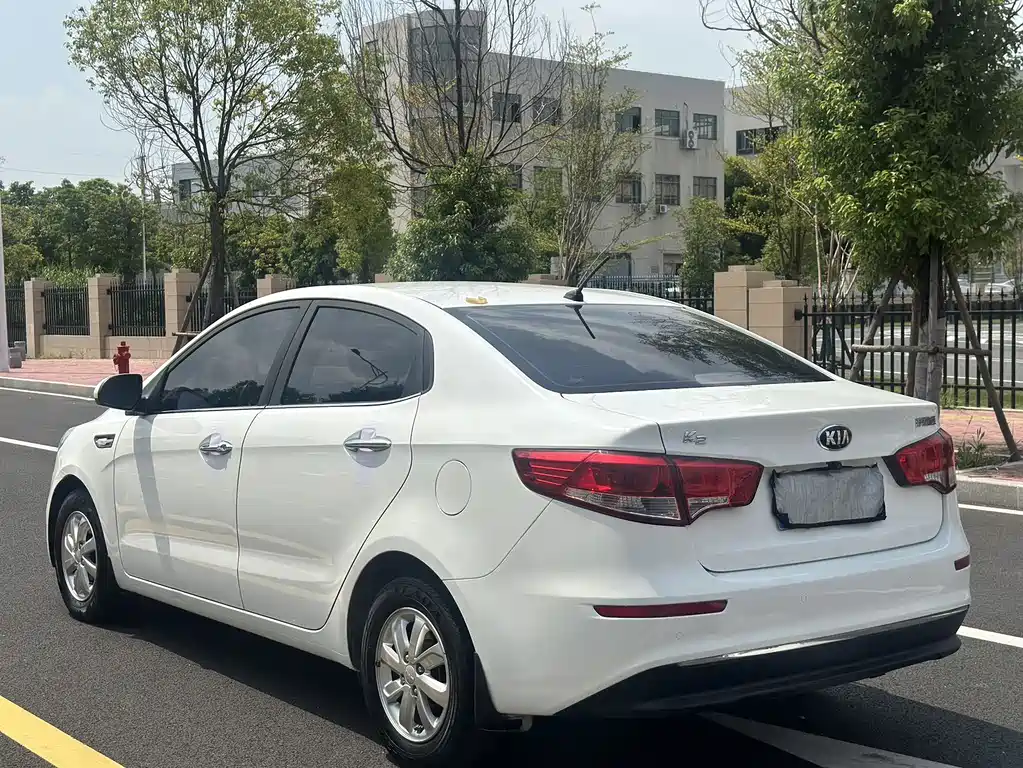 Kia K2 — миниатюра 7