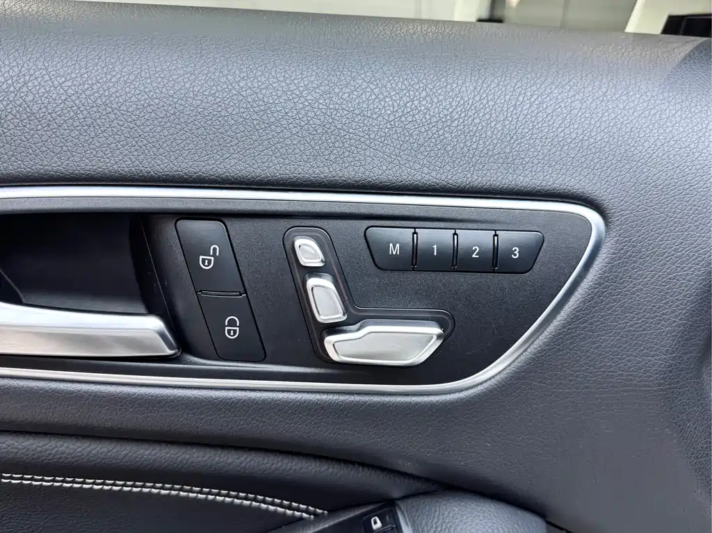 Mercedes-Benz GLA — миниатюра 11