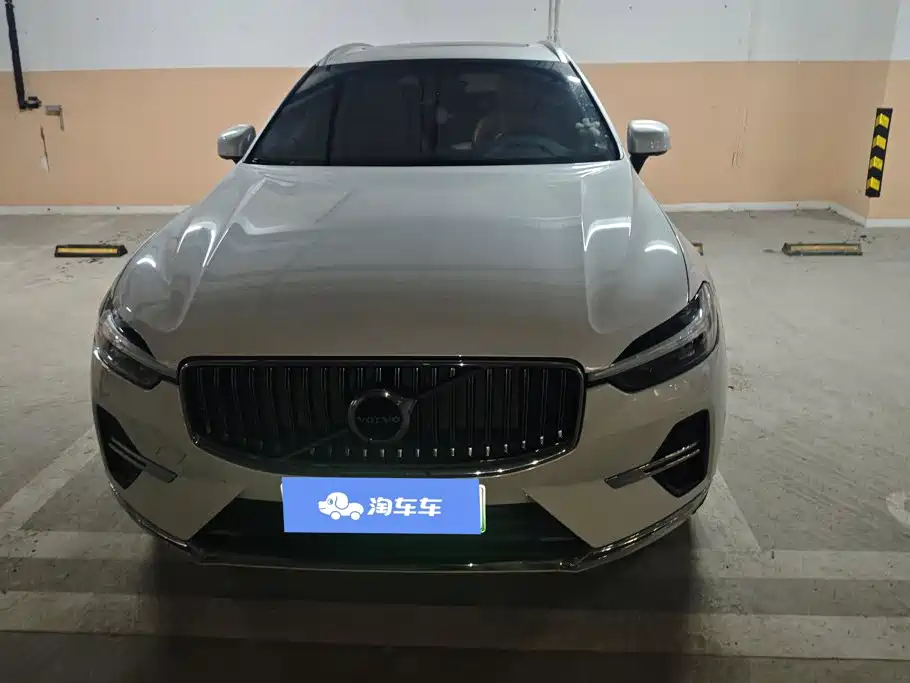 Volvo XC60 PHEV — миниатюра 2