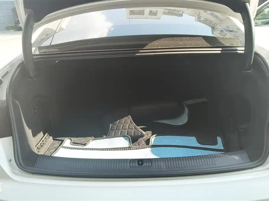 Audi A4L 2019 40 TFSI Fashion VI