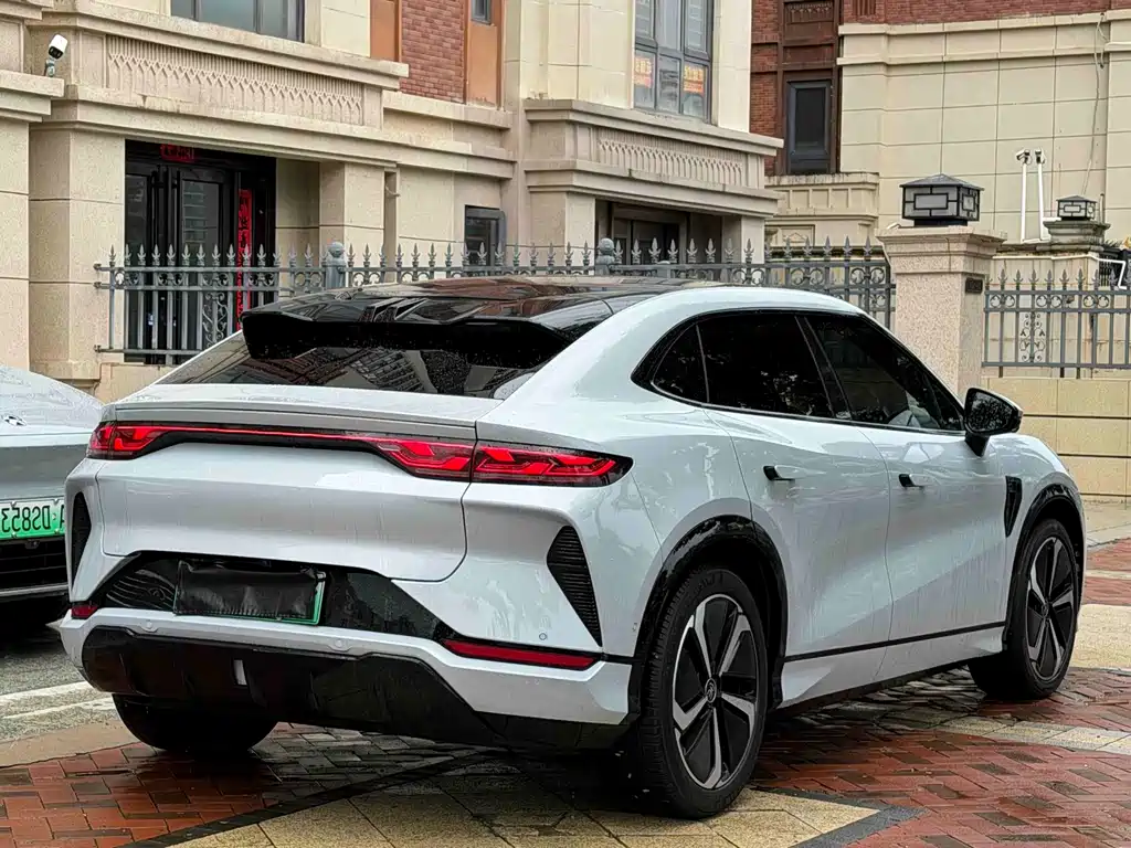 BYD L EV — миниатюра 9