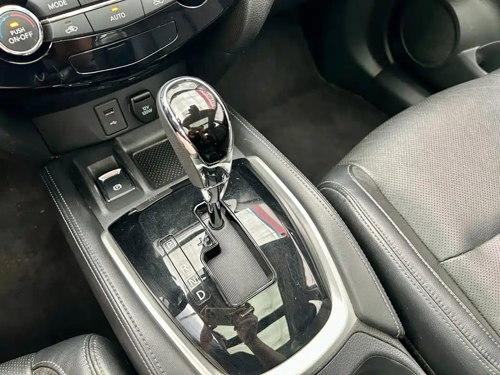 Nissan X-Trail — миниатюра 10