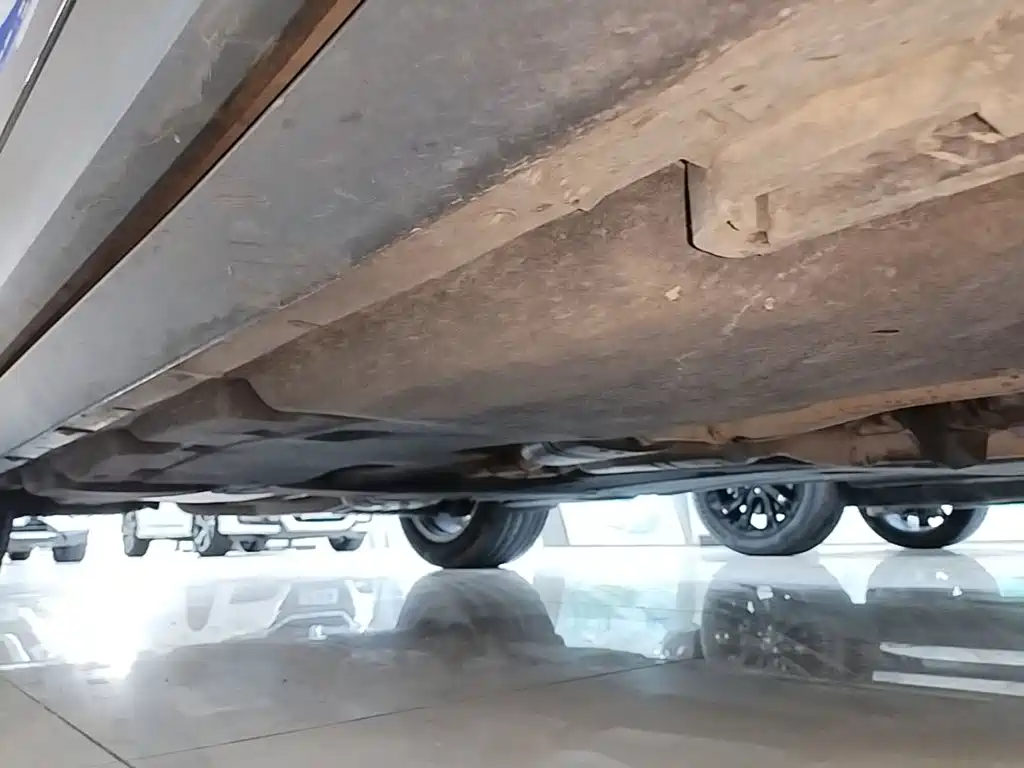 Porsche Cayenne — миниатюра 21