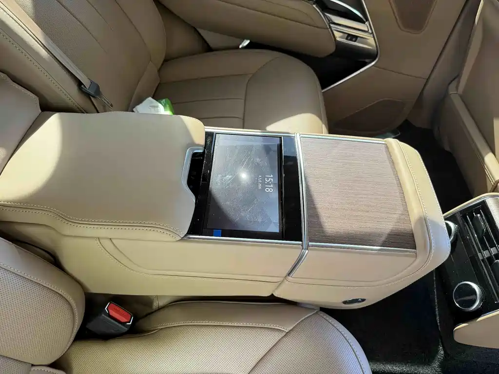 Land Rover Range Rover — миниатюра 12