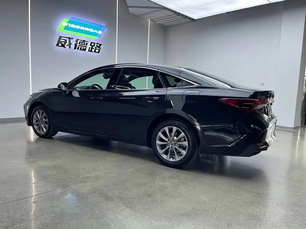 Toyota Avalon — миниатюра 5