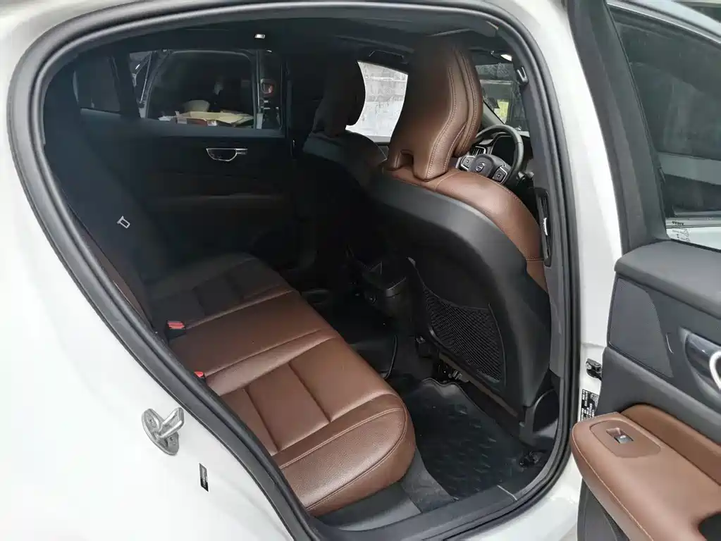 Volvo S60 — миниатюра 7