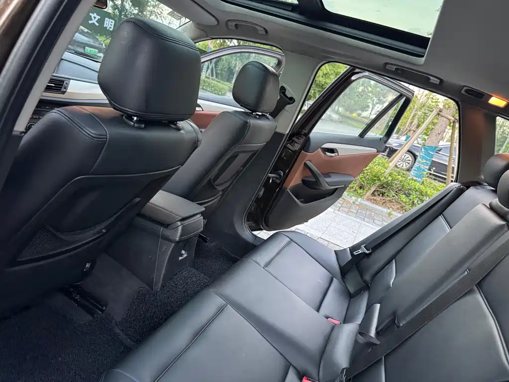 BMW X1 sDrive18i Fashion Type, фото 8