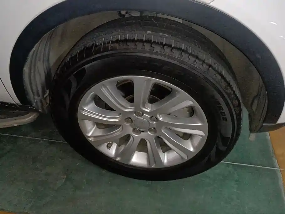 Land Rover Discovery Sport — миниатюра 6