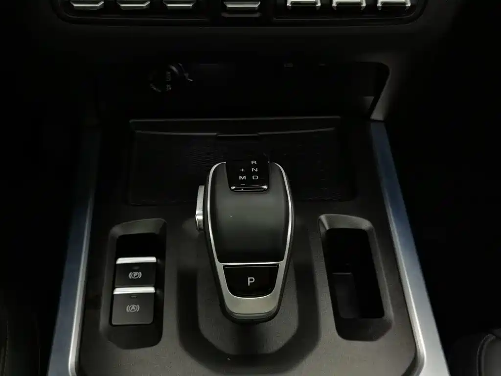 212 212 T01 — миниатюра 13