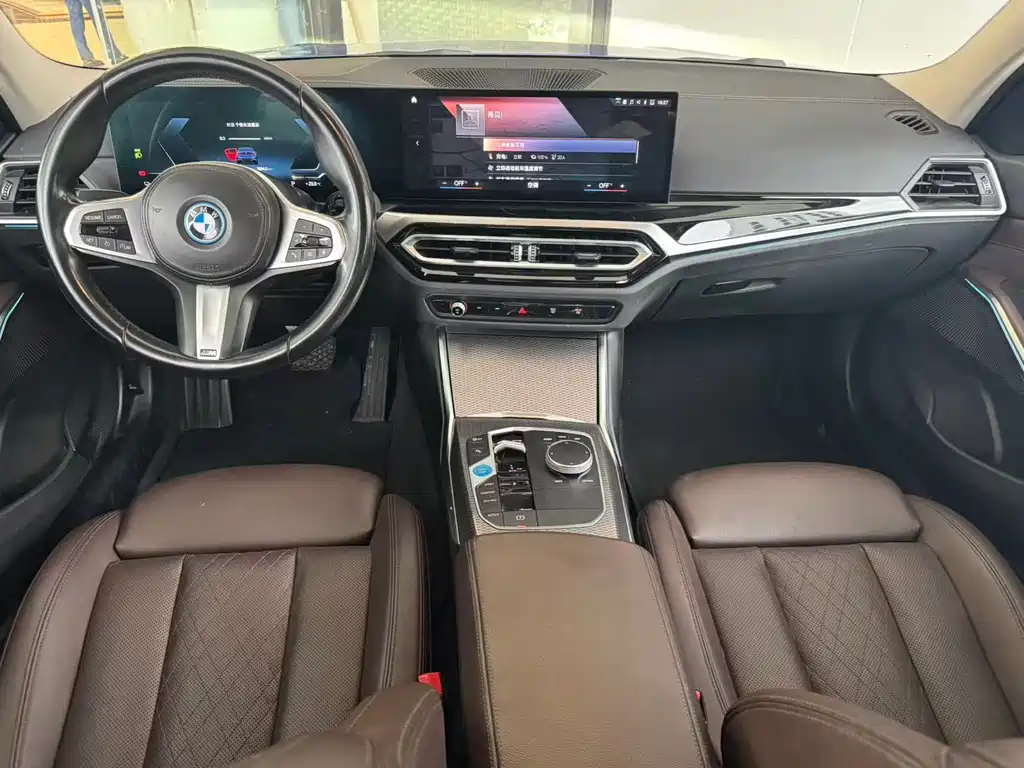 BMW i3 2022 eDrive 35 L