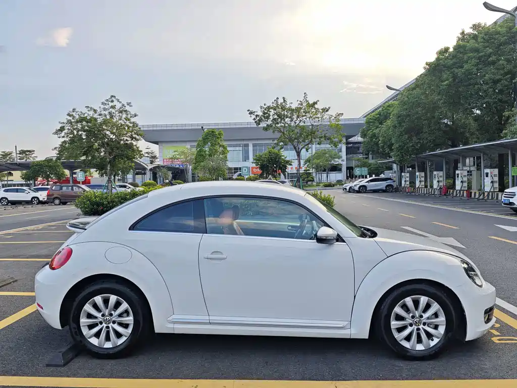 Volkswagen Beetle — миниатюра 5