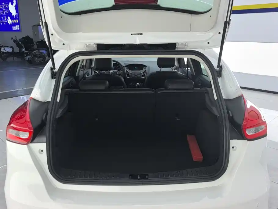 Ford Focus — миниатюра 4