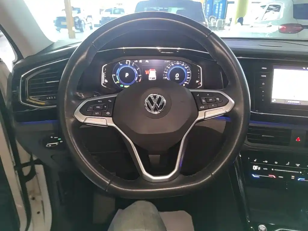 Volkswagen 探岳 GTE — миниатюра 11