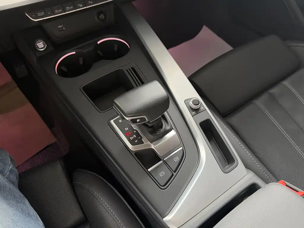 Audi A4L — миниатюра 11