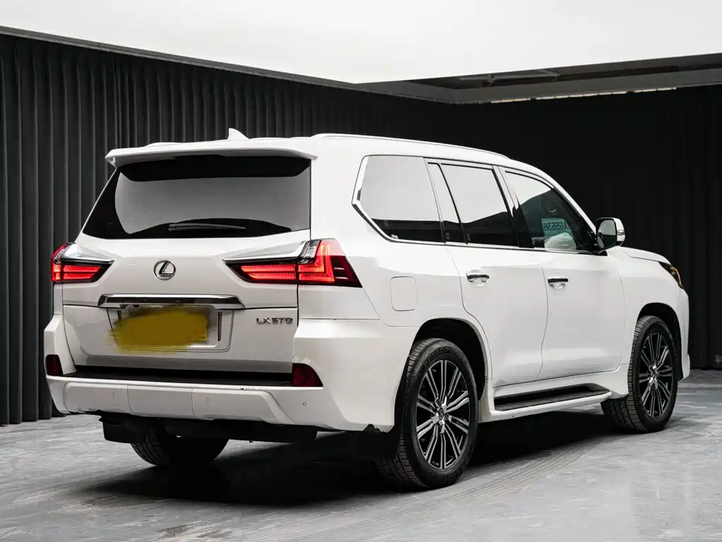 Lexus LX — миниатюра 3