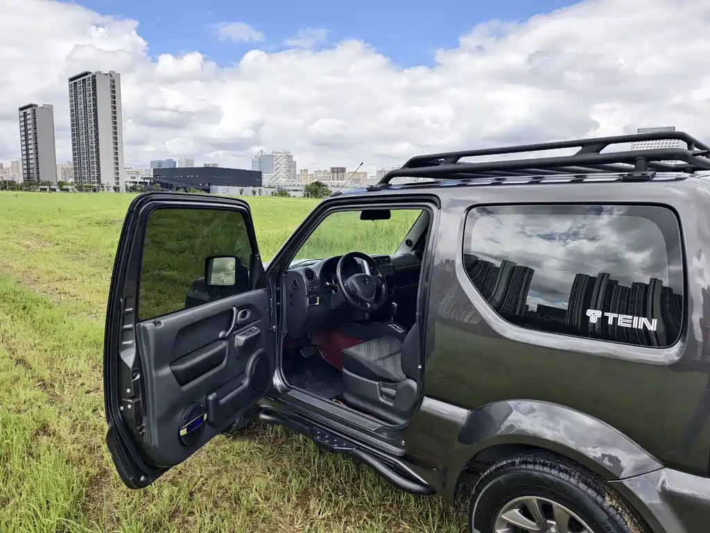 Suzuki Jimny — миниатюра 15