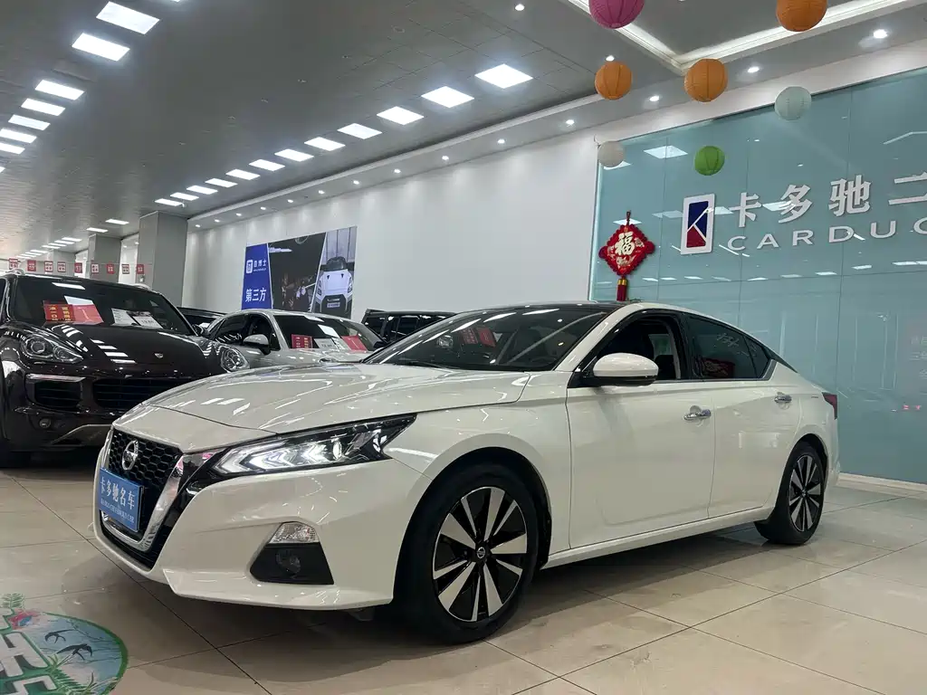 Nissan Teana 2022