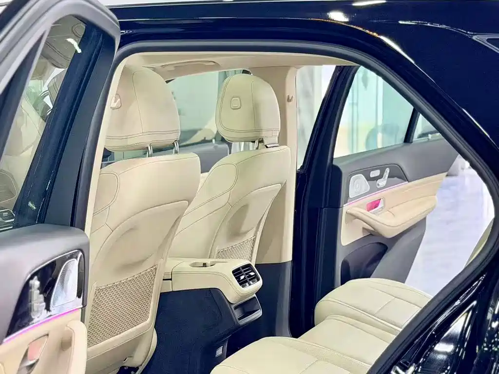 Mercedes-Benz GLE (Import) — миниатюра 6