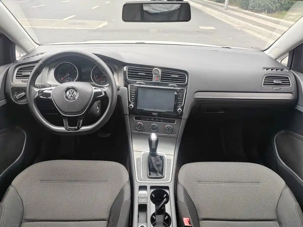 Volkswagen Golf — миниатюра 5