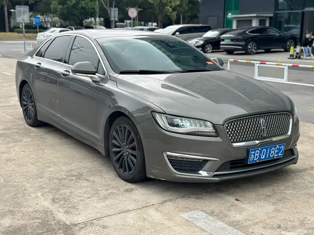 Lincoln MKZ — миниатюра 3