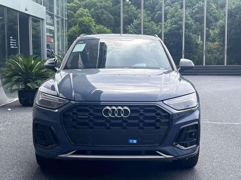 Audi Q5L — миниатюра 2