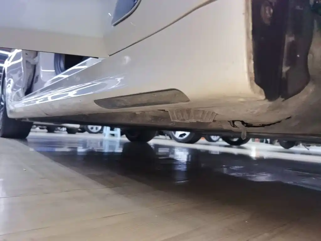 BMW 5 Series — миниатюра 21