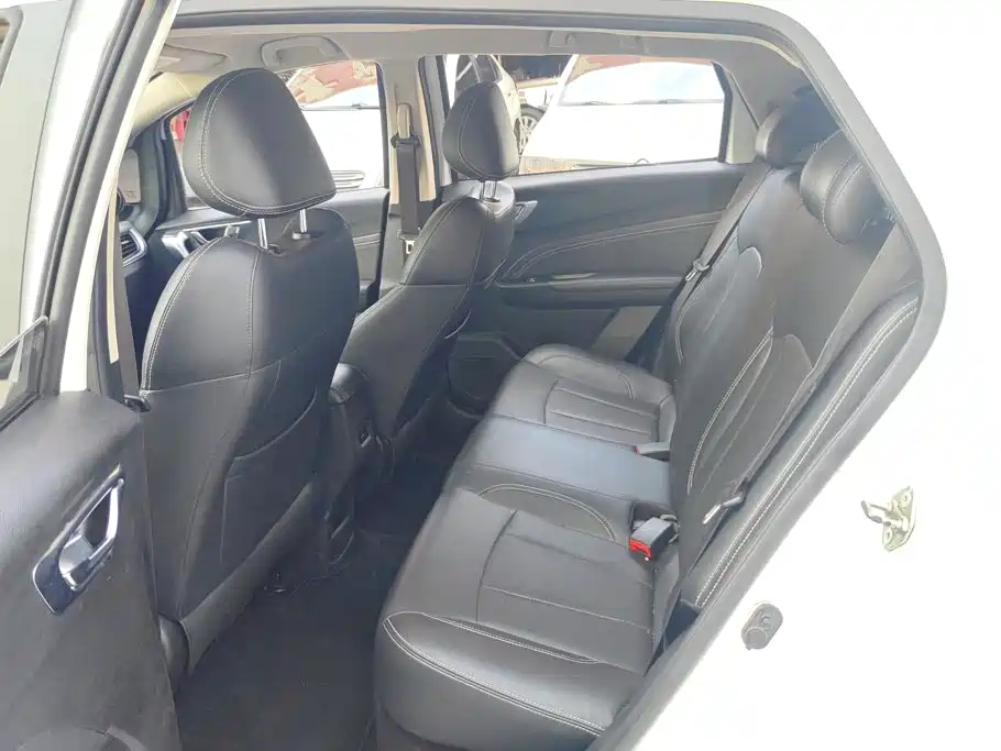 Geely Vision X3 — миниатюра 10