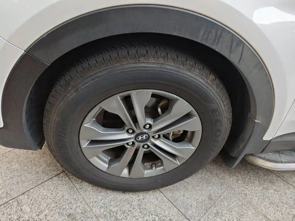 Hyundai Santa Fe — миниатюра 23
