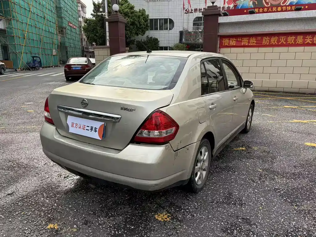 Nissan Tiida 2006 1.6JE MT