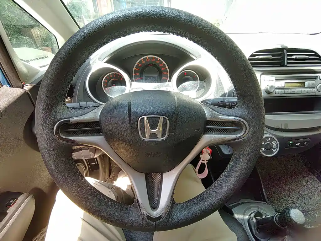 Honda Fit — миниатюра 13