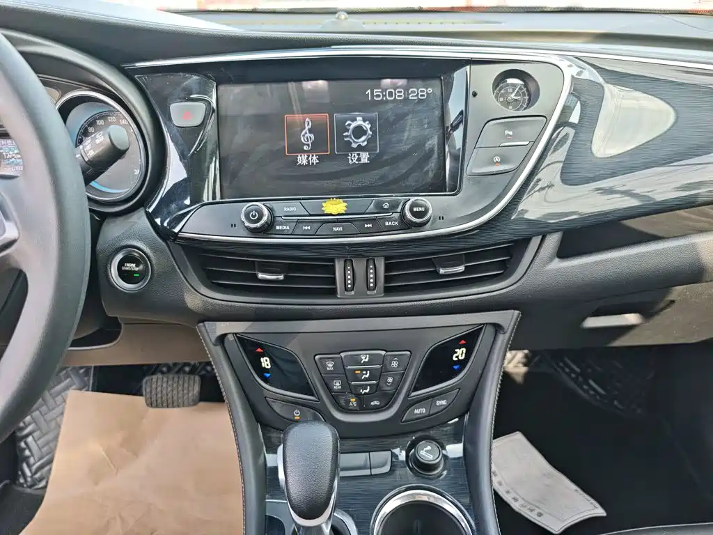 Buick Envision Plus — миниатюра 13