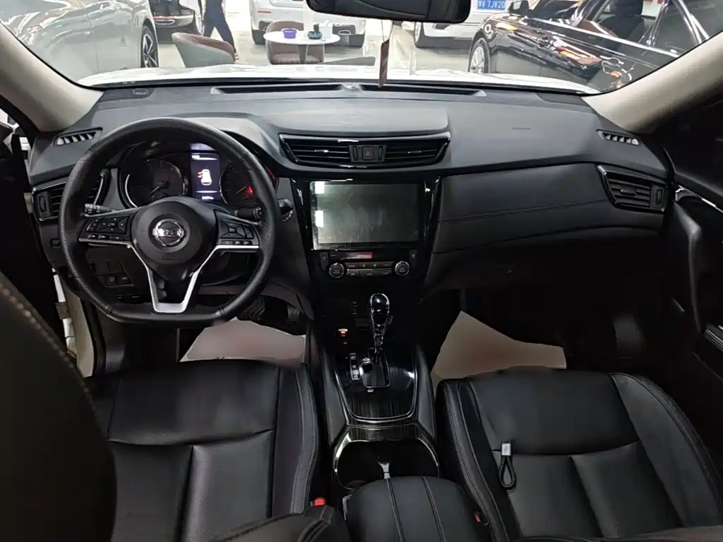 Nissan X-Trail — миниатюра 10