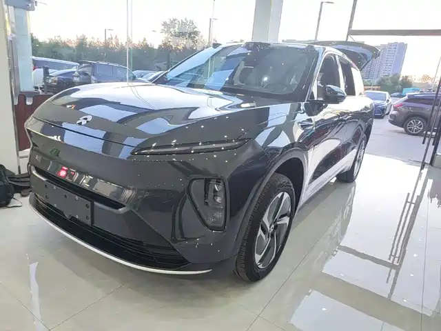 2023 Nio ES8