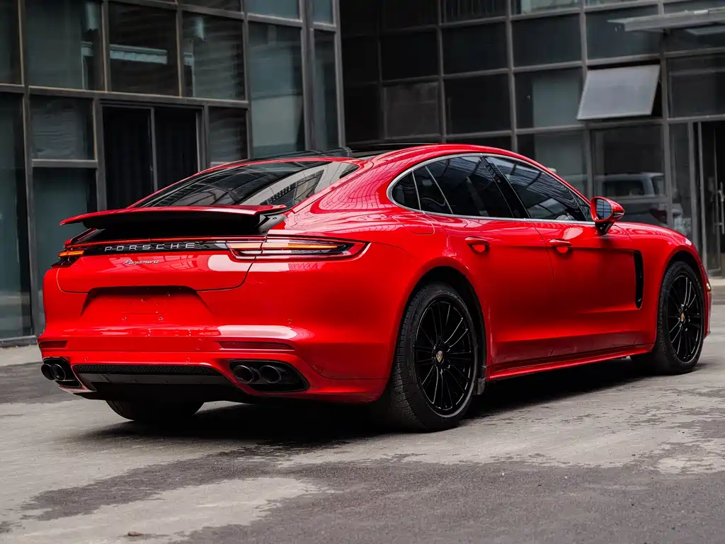 PORSCHE PANAMERA