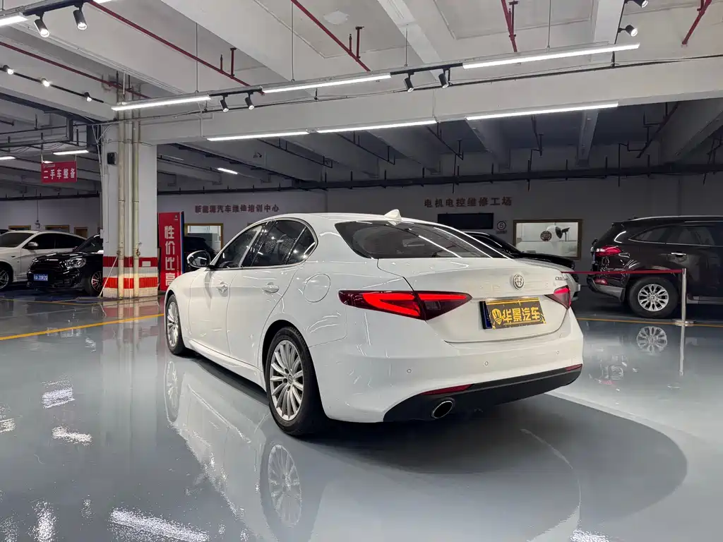 Alfa Romeo Giulia — миниатюра 3