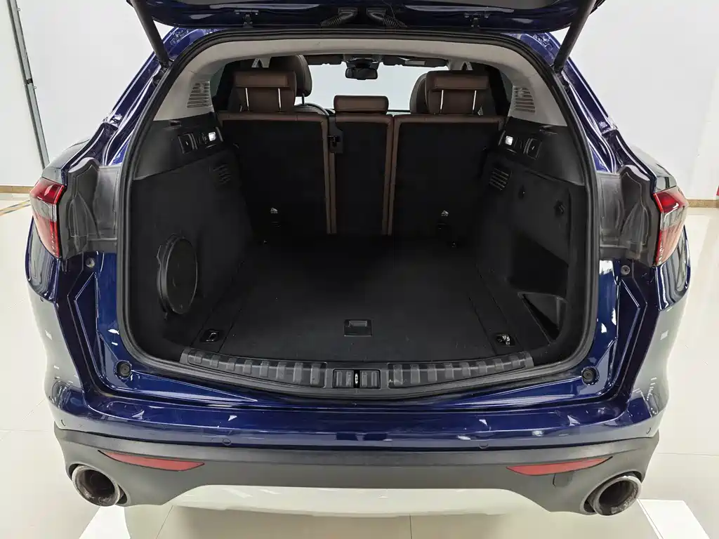 Alfa Romeo Stelvio — миниатюра 8