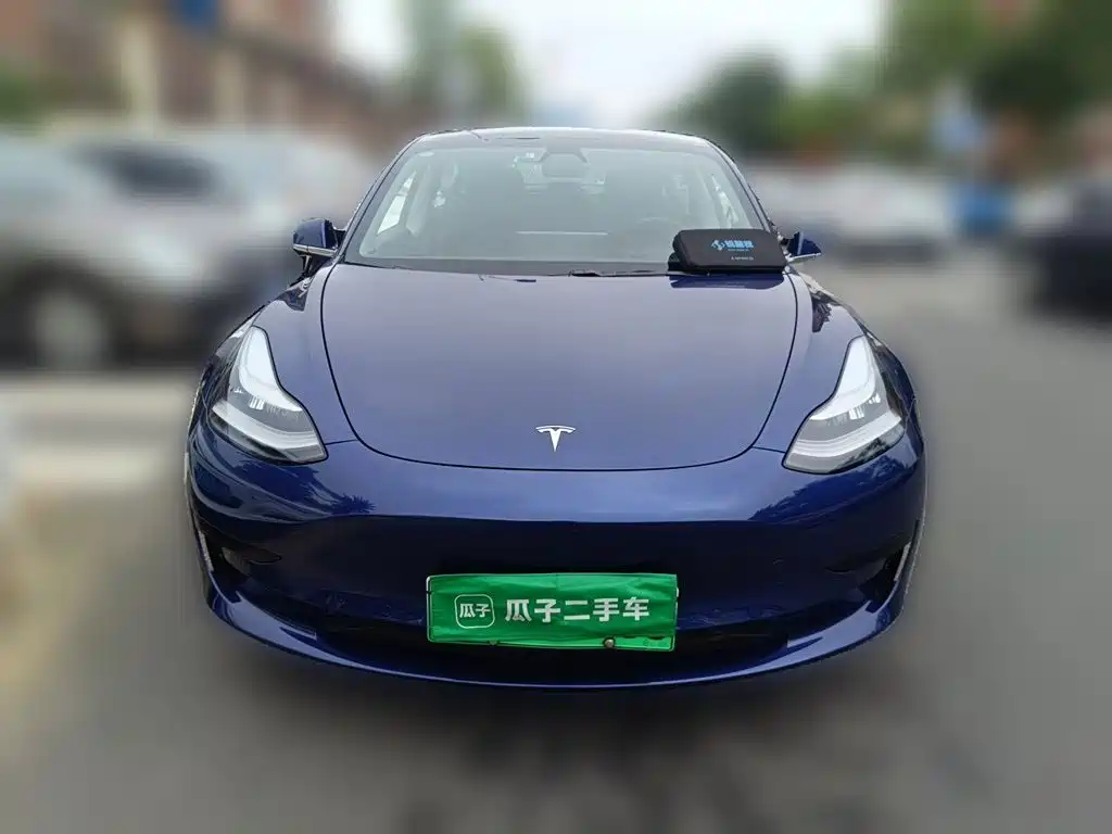 Tesla Model 3 — миниатюра 2