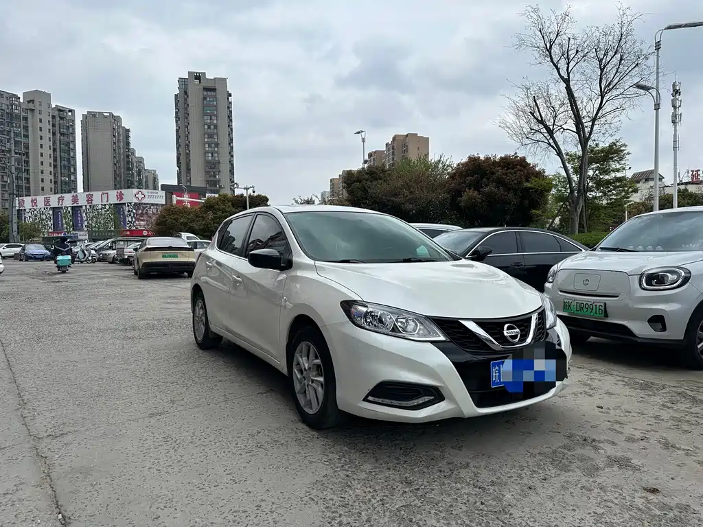 Nissan Tiida 2023