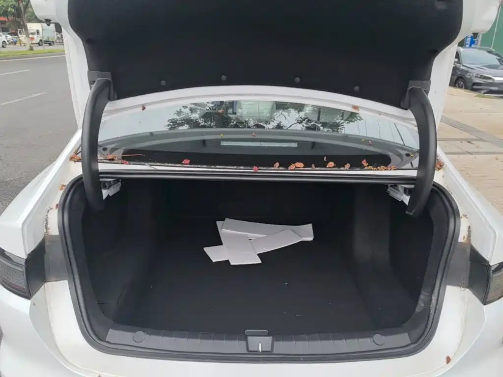 BYD Seal 05 DM-i — миниатюра 19
