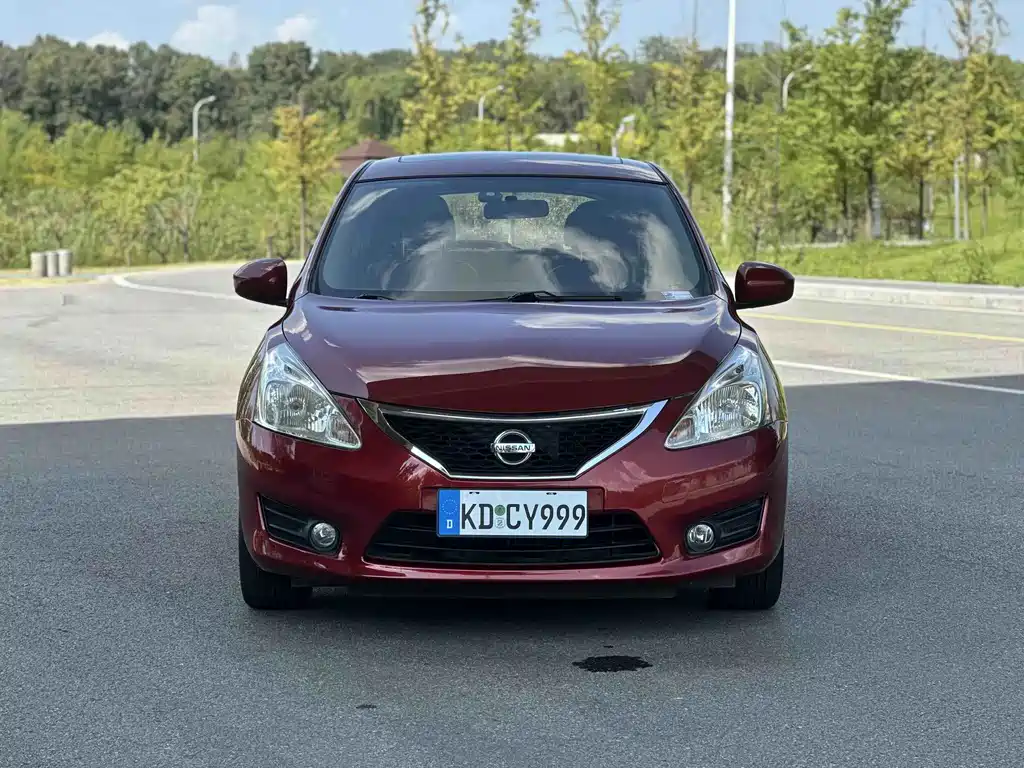 Nissan Tiida — миниатюра 2
