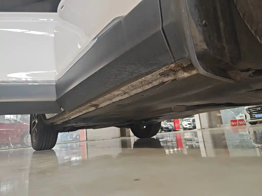 Volkswagen Tiguan L — миниатюра 21