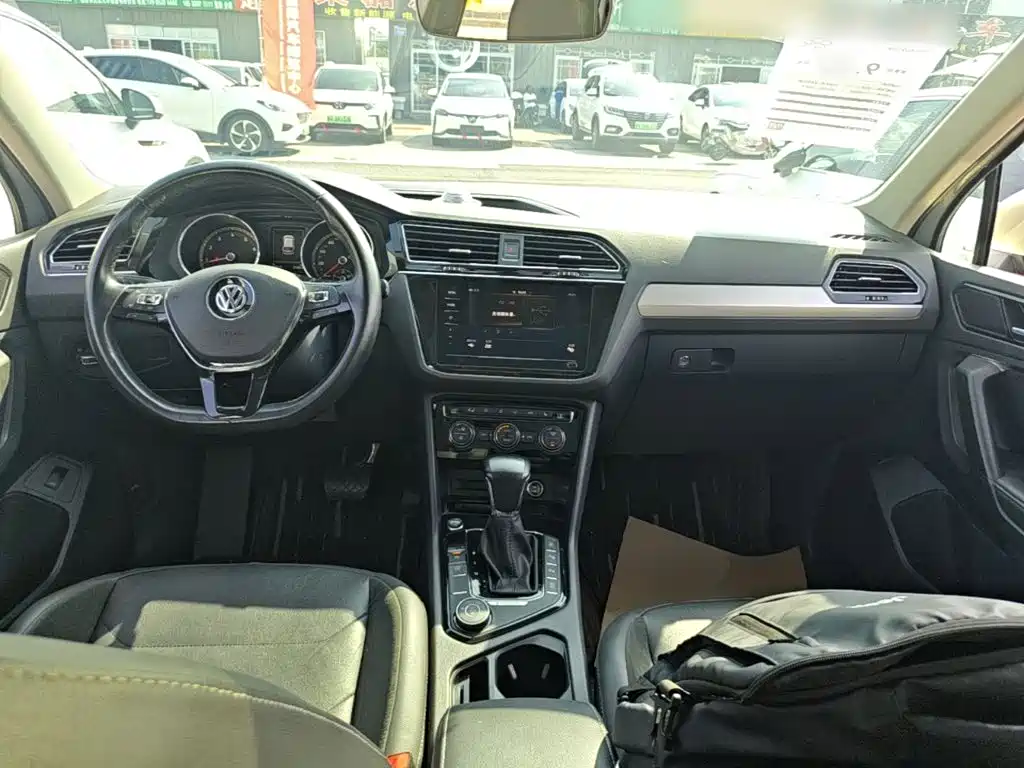 Volkswagen Tiguan L — миниатюра 10