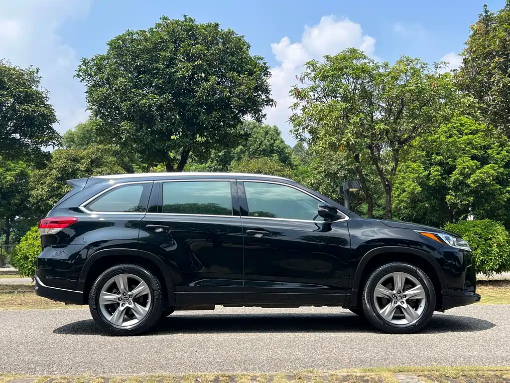 Toyota Highlander — миниатюра 7