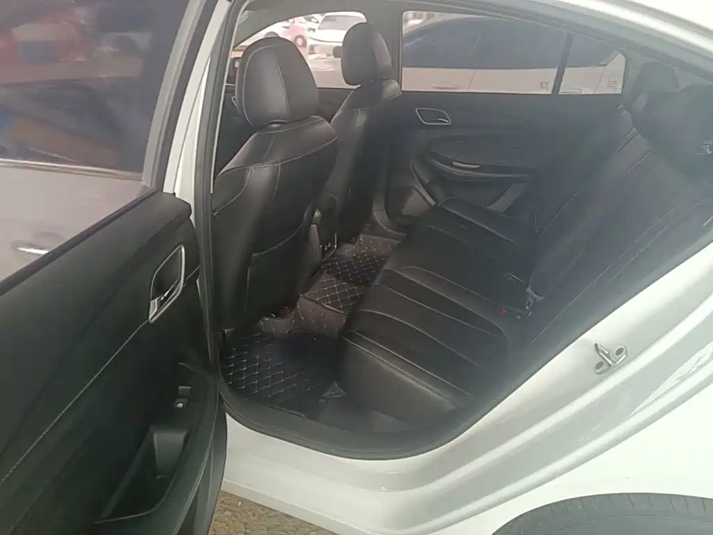 Roewe i5 — миниатюра 17