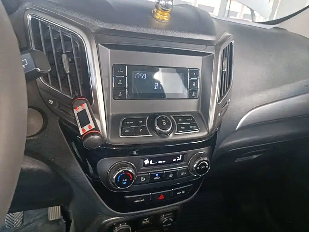 Changan CS15 — миниатюра 13