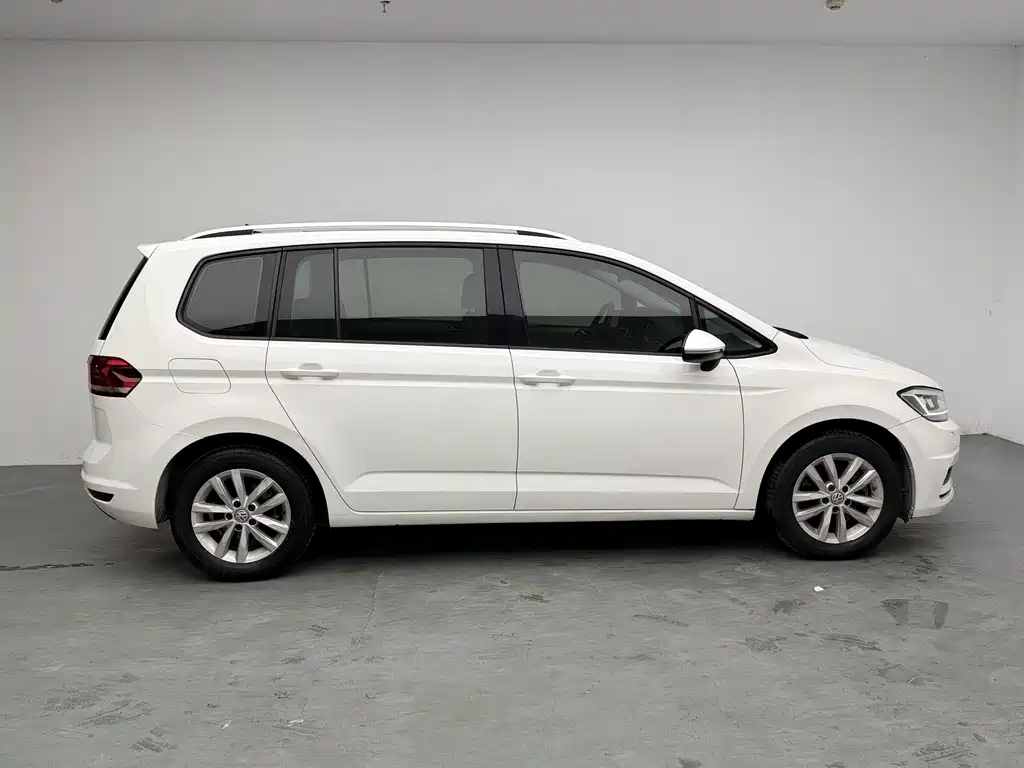 Volkswagen Touran — миниатюра 18