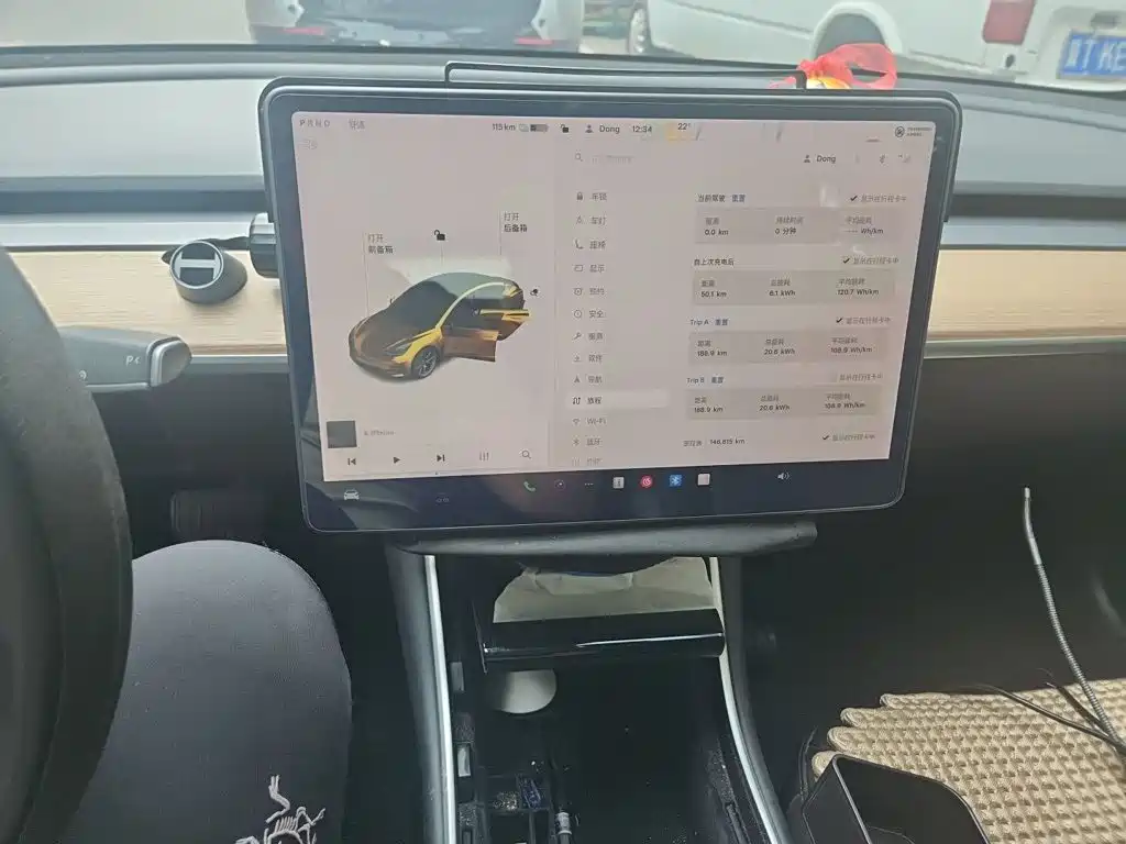Tesla Model 3 — миниатюра 14