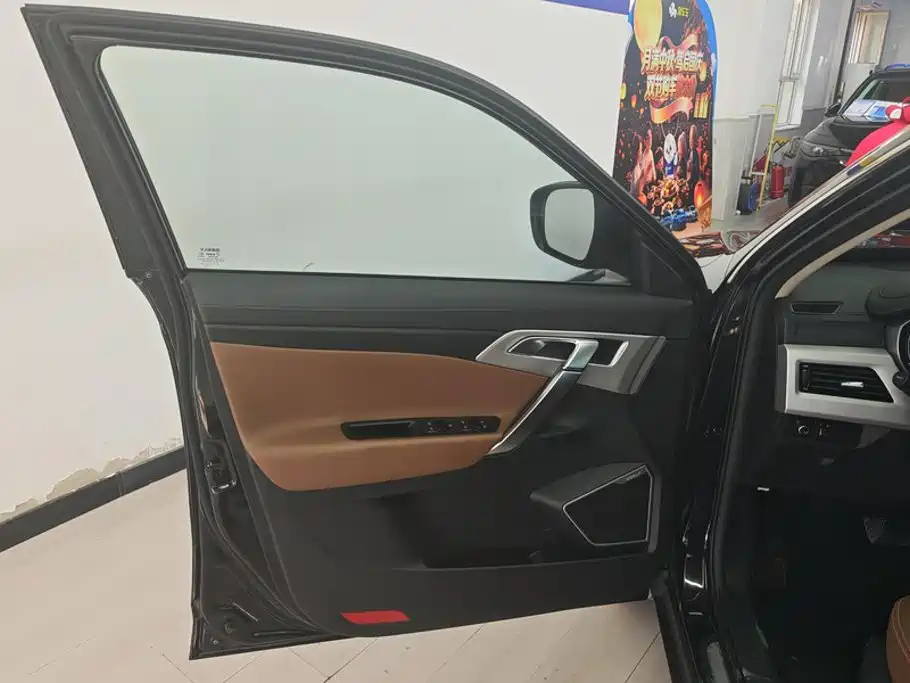 Geely Boyue — миниатюра 7
